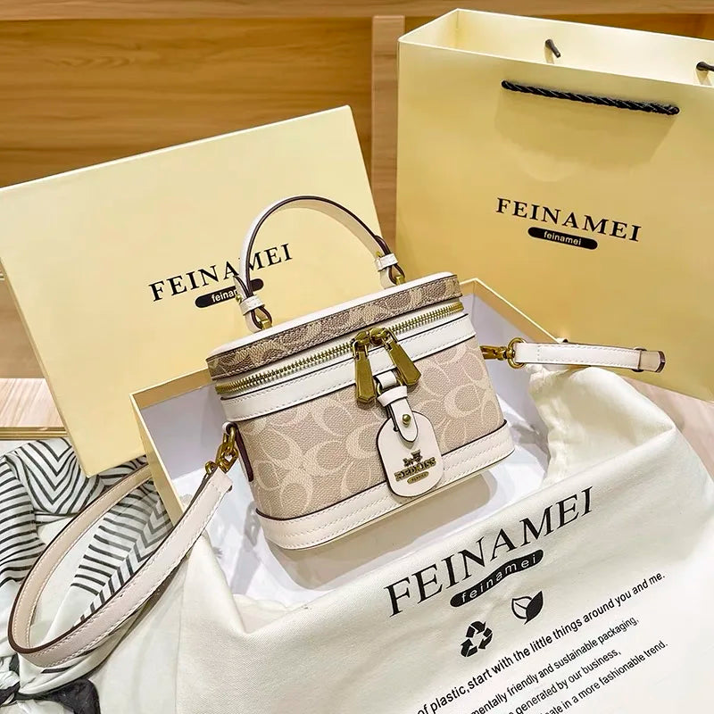 New minimalist and fashionable small handbag