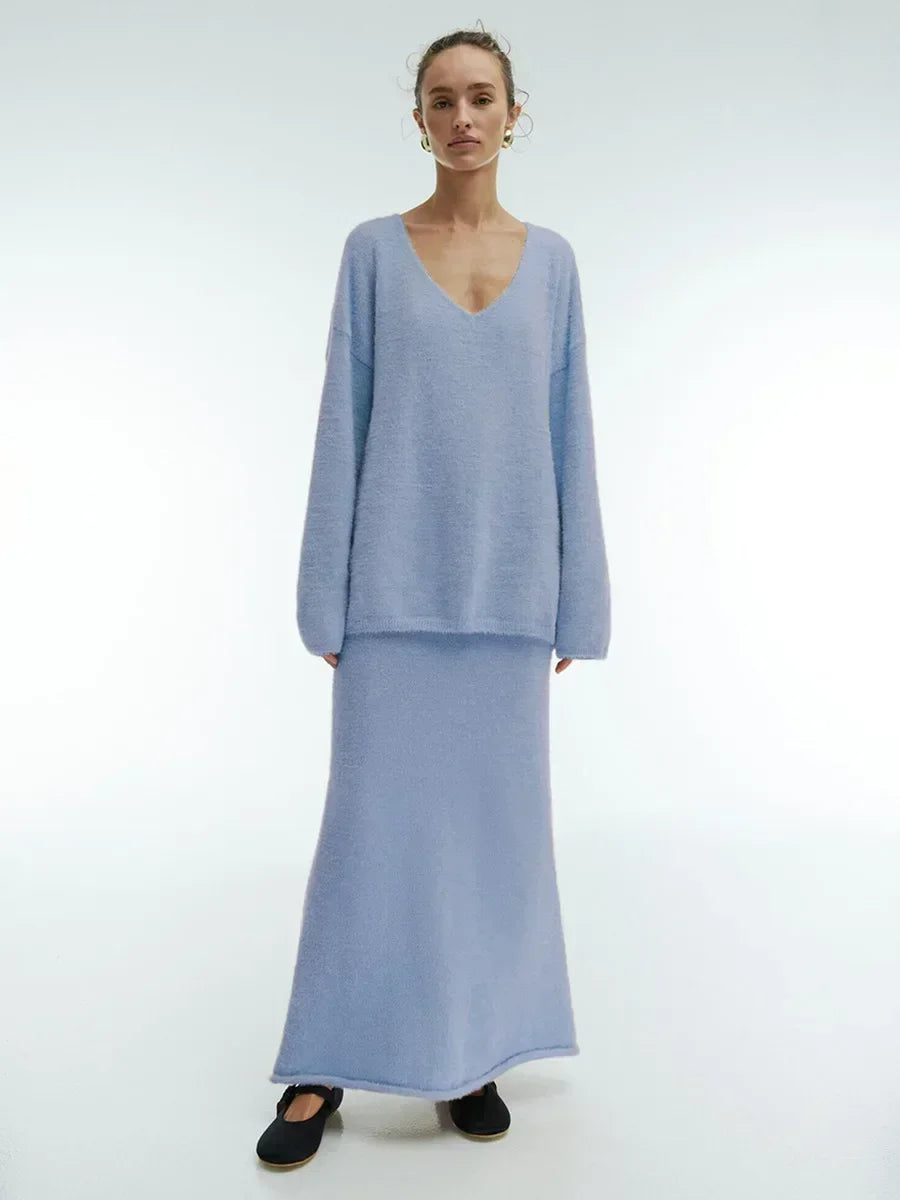 Wolfeel  Knitted V-neck Sweater Skirt Set