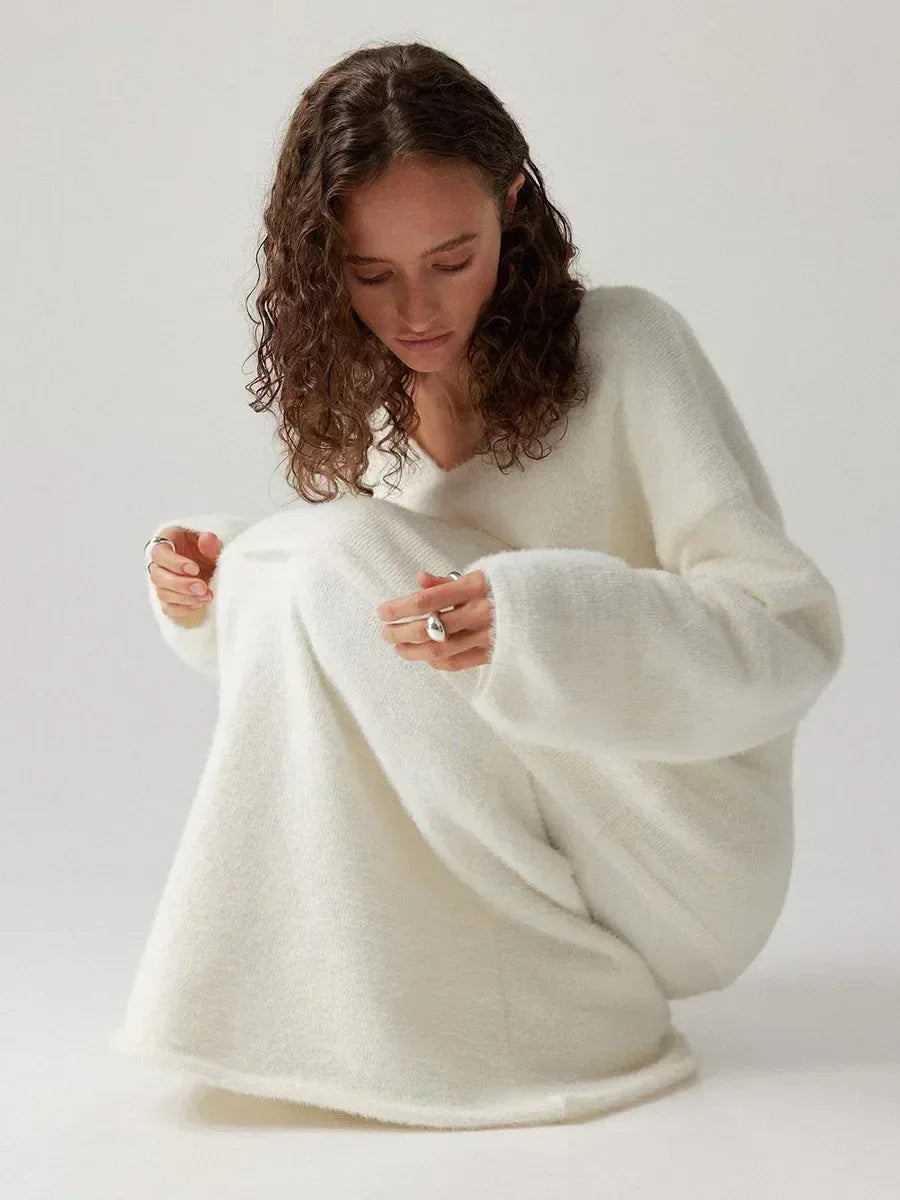 Wolfeel  Knitted V-neck Sweater Skirt Set