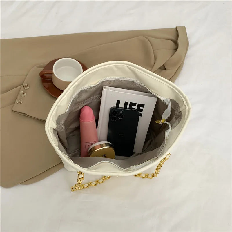 Luxurious Retro Diamond Pattern Shoulder Tote Bag