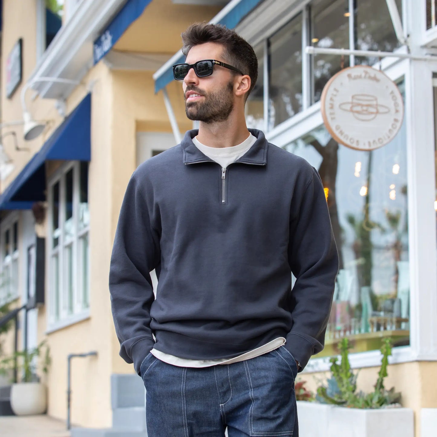 CHROMA REPUBLIC™ Quarter Zip Pullover